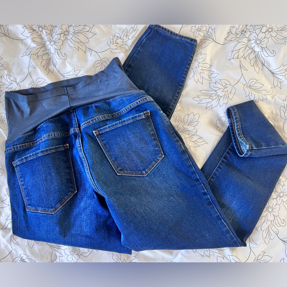 Old Navy Maternity full panel straight leg skinny jean size 12 EUC/like new